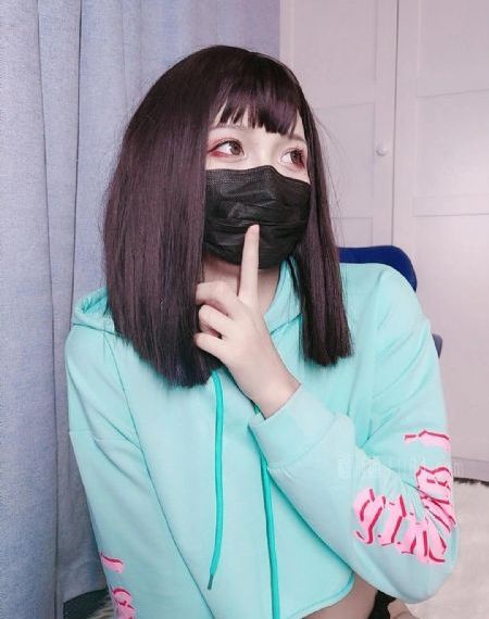 狠狠噜狠狠色_720免费在线播放