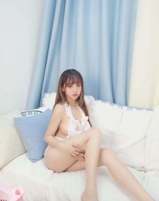 迪丽热巴露安全裤舞蹈_4K高清视频观看