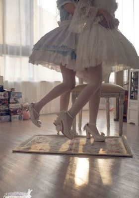 糟蹋女教师慧芬小媚小说_HD超清免费观看
