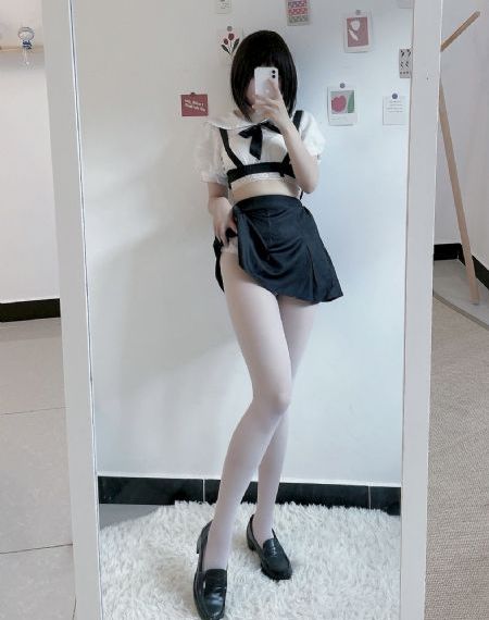 香艳白嫩玉足脚交_BD国语电影全集观看