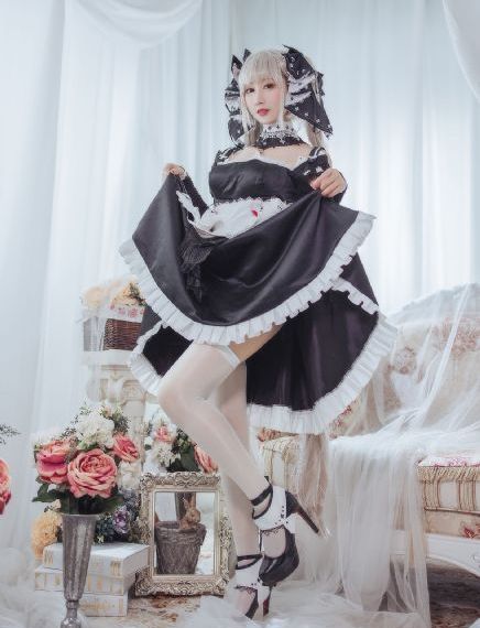 美女脱内衣露出了奶头福利图片_720影视在线观看