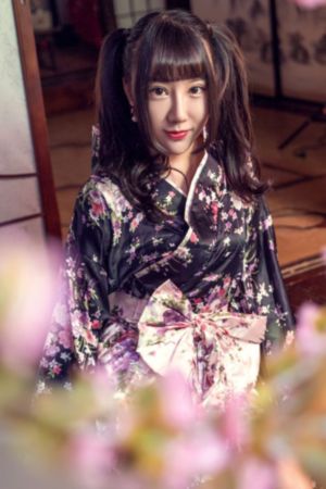 女生把自己做成甜品_BD英语全集免费观看