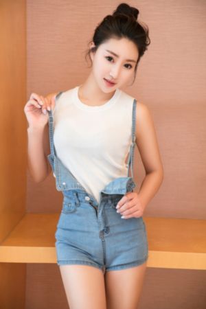 日韩美女吹潮图片_视频全集