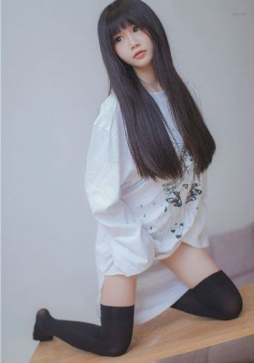 两腿间花蒂狠狠被吸允_续集欧美成人在线
