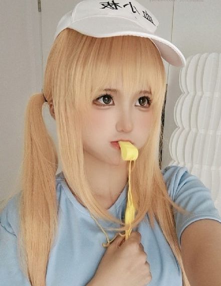 人妻白嫩大腿张开迎合巨龙_高清在线播放观看