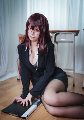 厨房掀起裙子从后面进去视频_4K神马影院在线