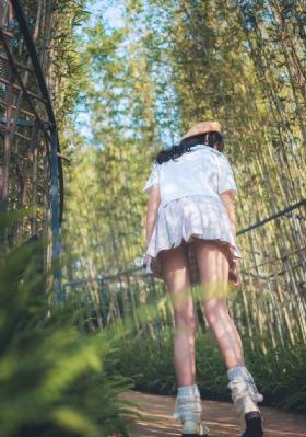 乔巴发琴对罗宾彩绘_1080日本电影免费